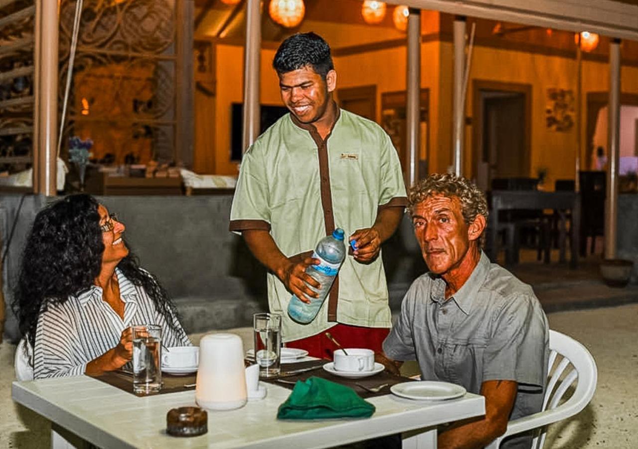Отель Tropical Tree Fehendhoo Экстерьер фото