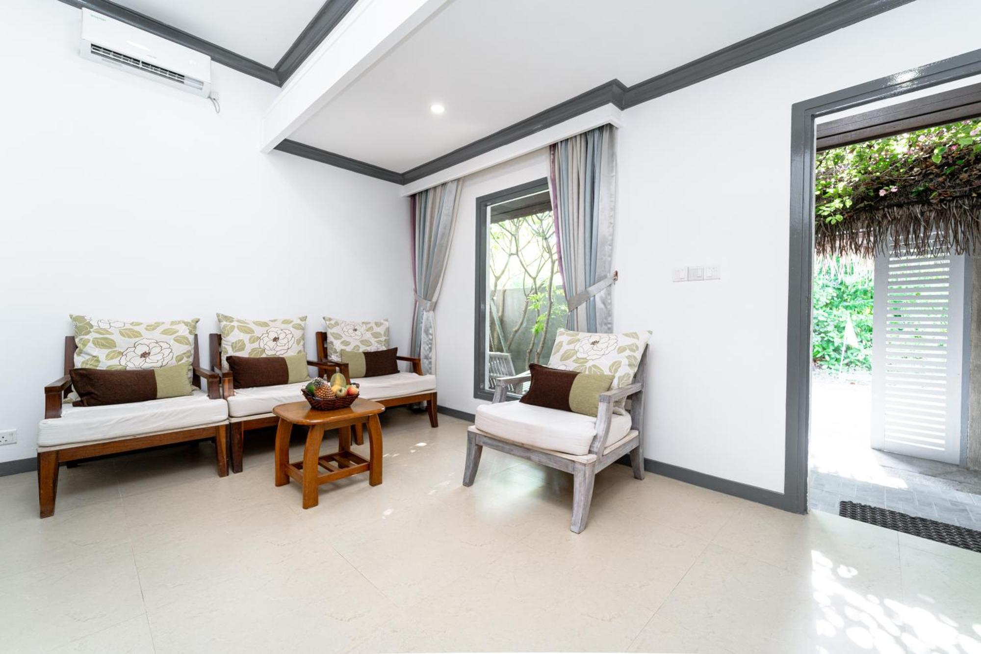 Отель Tropical Tree Fehendhoo Экстерьер фото