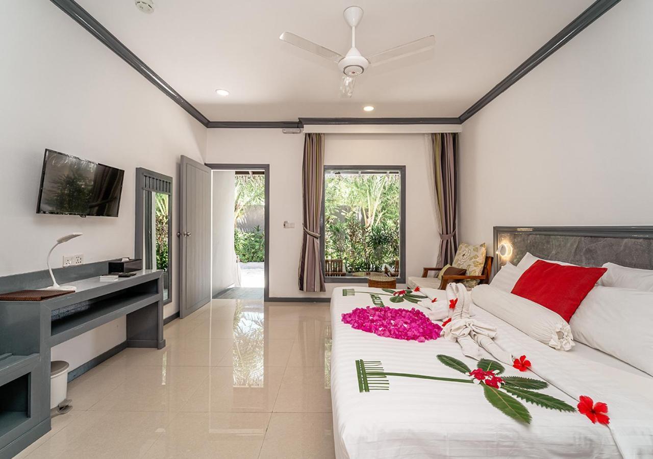 Отель Tropical Tree Fehendhoo Экстерьер фото