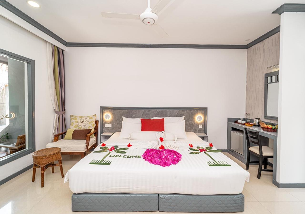 Отель Tropical Tree Fehendhoo Экстерьер фото